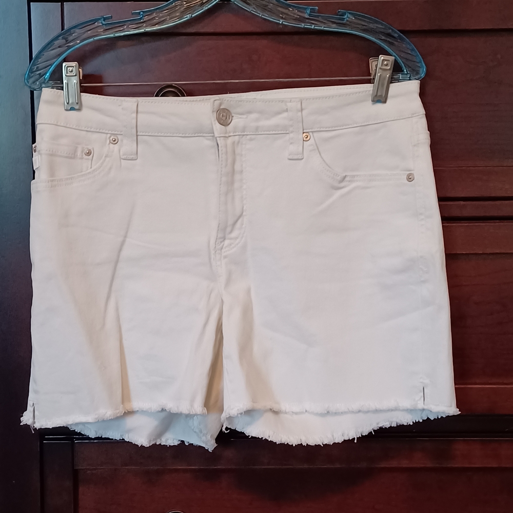 Seven7 Weekend Women's Off-white Denim Shorts Size 6